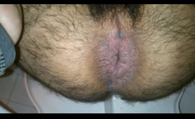 Slut Pees a Hot Stream