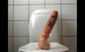 Male Uses Scat Dildo to Shit