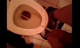 Lady Takes a Nice Piss