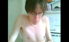 Nerdy dude drops a nasty load of Shit