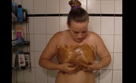 Lady Shits on Herself