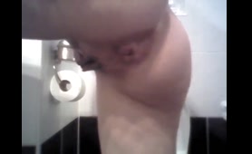 Slut Drops a Heavy Dump in the Toilet