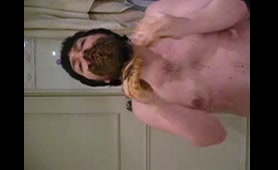 Man Shits and Smears Himself