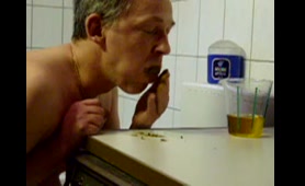 Gay Amateur Man Poops