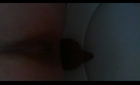 Amateur Lady Poops in Toilet