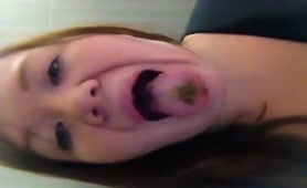 Blonde babe tries to lick her fingers after pooping