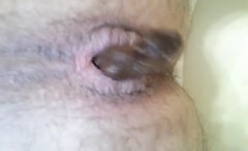 Quick and easy shit in toilet